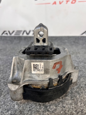 Права подушка двигуна 22116877660 BMW