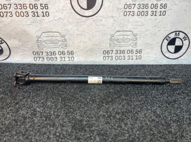 Вал карданний, передній 26209452673 BMW