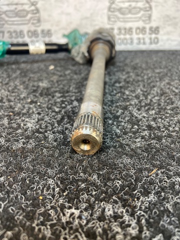 Привід правий 31608643184 BMW