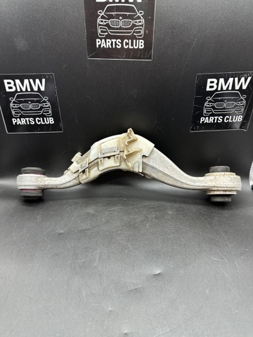 Важіль підвіски задній правий 33326883340 BMW