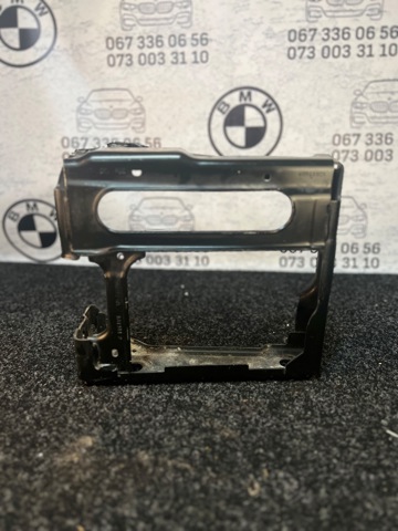 Кронштейн арки колеса (лонжерона) лівий 51117399915 BMW