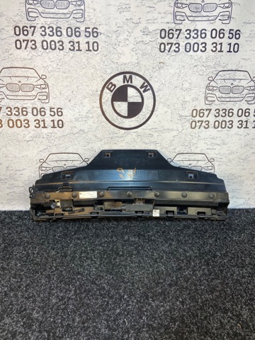 Кронштейн бампера заднього, центральний 51127256921 BMW