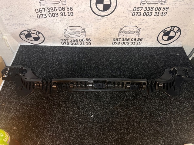 Направляюча заднього бампера 51127256922 BMW