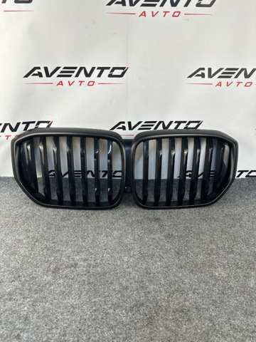 Решітка 51135A67CC6 BMW