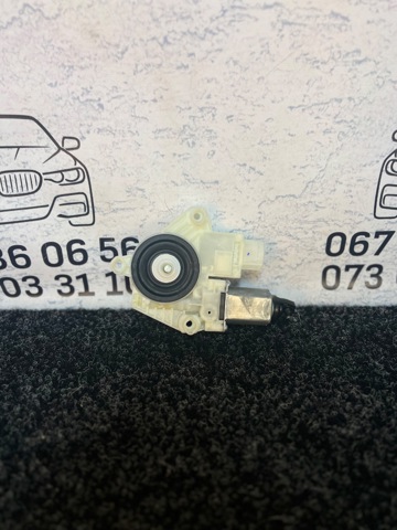 Мотор склопідйомника дверей задніх, правих 61355A5C896 BMW
