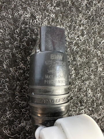 Електропомпа омивача передній/задній 67127388349 BMW