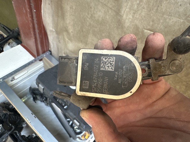 Датчик рівня положення кузова, задній 6784072 BMW