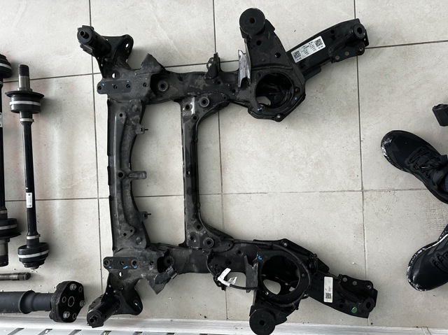 Передня балка 6884852 BMW