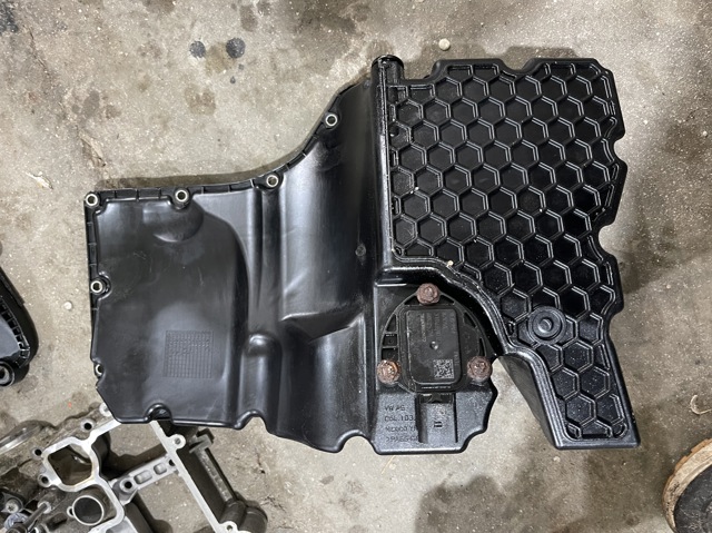 Піддон двигуна 06L103598S VAG