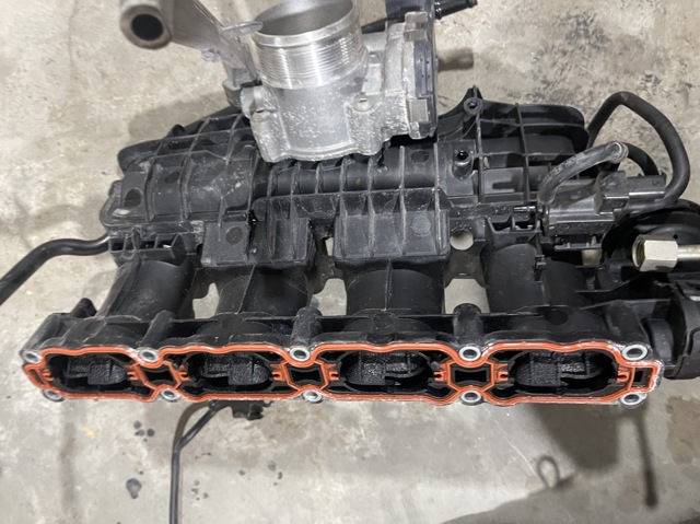 Колектор впускний 06L133201FA VAG