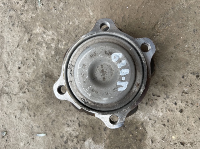 Маточина заднього колеса 31206899176 BMW