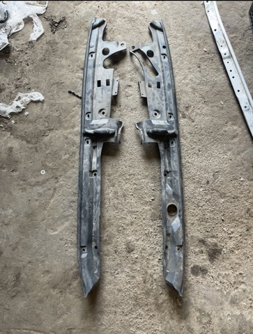 Ущільнювач крила 51767349606 BMW
