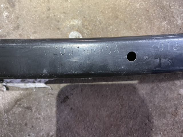 Швелер переднього бампера 620316RR0A NISSAN