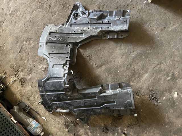 Захист двигуна задня 758956RR0A NISSAN
