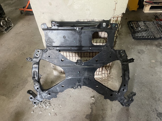 Передня балка 80B399347L VAG