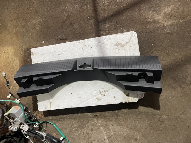 Облицювання задньої панелі багажника 849926RR0A NISSAN
