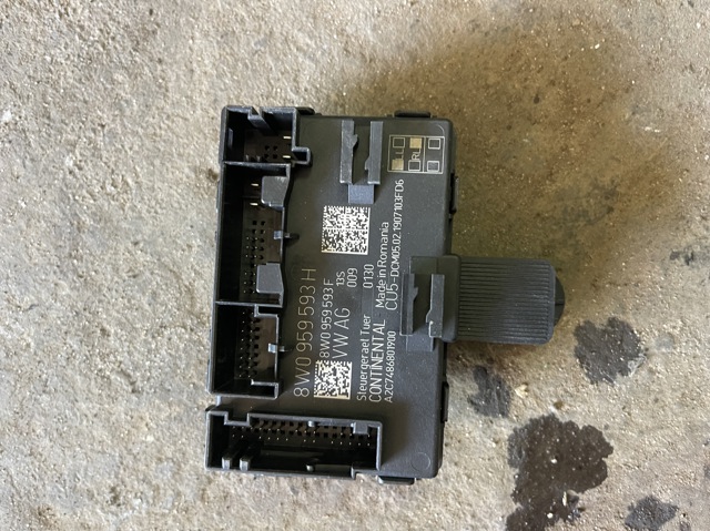 Блок комфорту передніх дверей 8W0959593H VAG