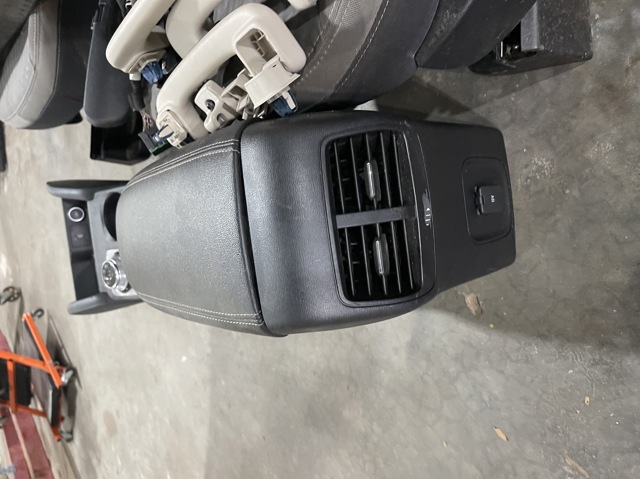 Центральна консоль торпеди LJ6Z78045A36AA FORD