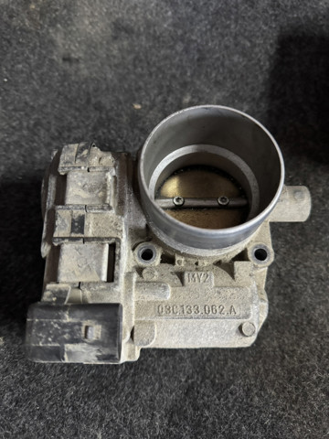 Заслінка повітряна 03C133062A VAG