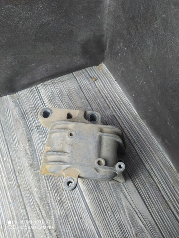 Права подушка мотора 1K0199262P VAG