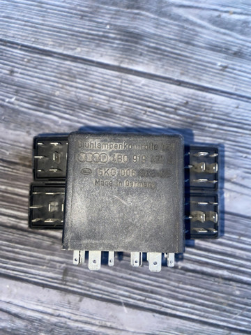 Реле поворотників Ауді A6 C5