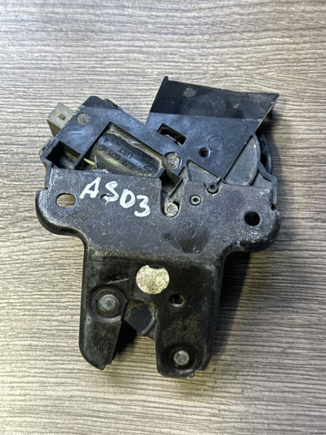 Замок п'ятих дверей Audi A6 C6