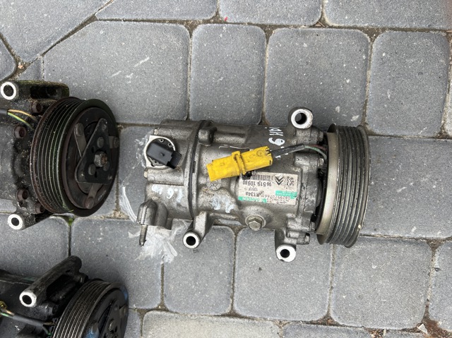 Компресор кліматичної установки 9651910980 PEUGEOT
