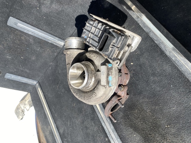 Турбокомпресор 9684849580 MITSUBISHI