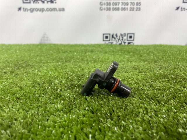 Датчик обуртів распредвалу 04C907601B VAG