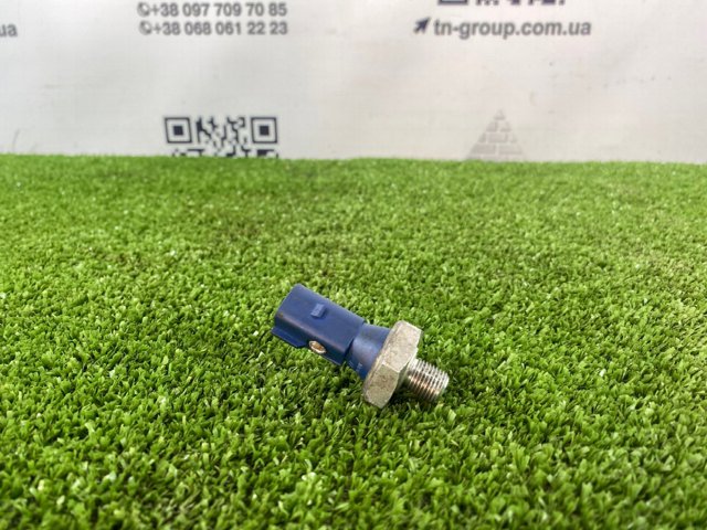 Датчик тиску масла 06K919081 VAG