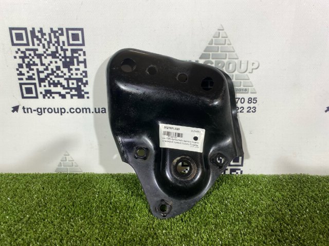 Кронштейн передньої балки 20216FL020 SUBARU