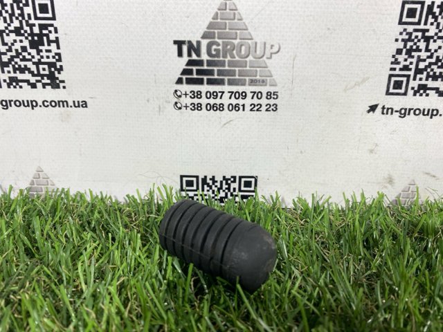 Буфер / відбійник капота 357823500 VAG