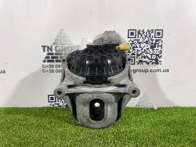 Подушка (опора) двигуна, ліва 4M0199371FC VAG