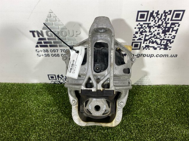 Права опора двигуна 4M0199372ET VAG