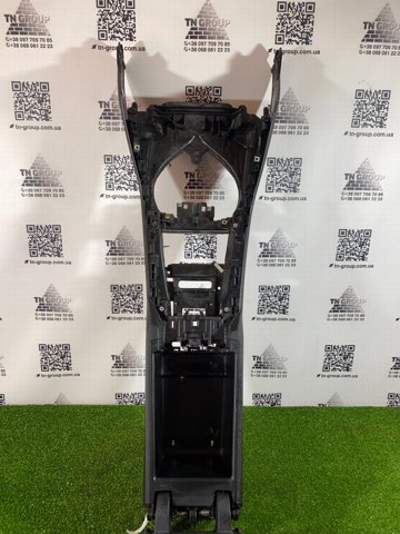 Центральна консоль торпеди 51166996833 BMW
