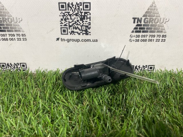 Сопло склоомивача вітрового скла 5G0955986 VAG