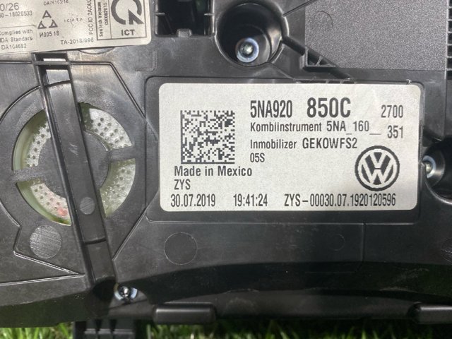 Щиток приладів додатковий 5NA920850C VAG