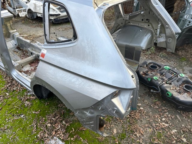 Бічна частина задня ліва 5NL809843 VAG