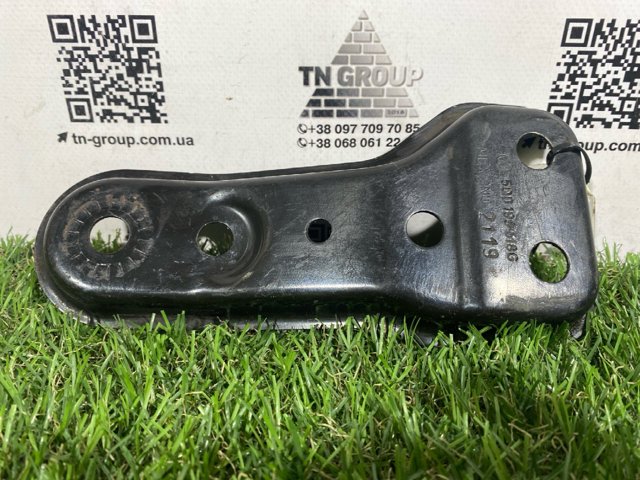 Кронштейн передньої балки 5Q0199518G VAG
