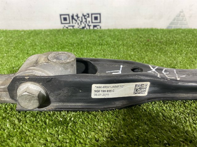 Опора двигуна задня 5Q0199855C VAG