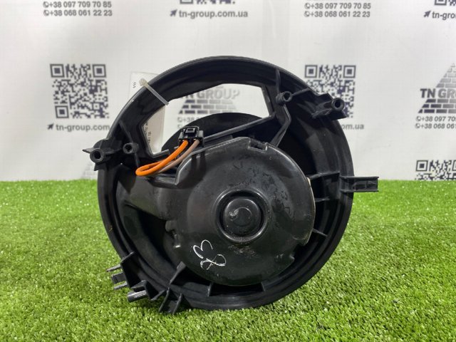 Електромотор пічки Audi Q3