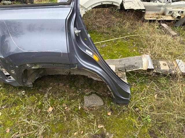Бічна частина задні праві 616110E080 TOYOTA