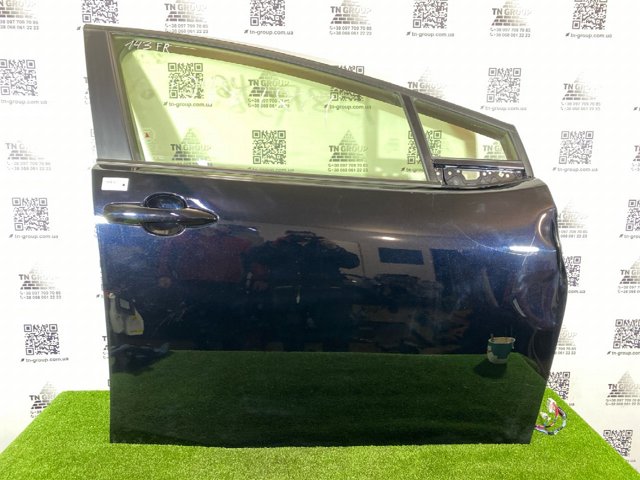 Пасажирські передні двері 6700147170 TOYOTA
