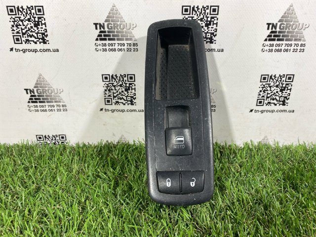 Кнопковий блок керування склопідіймачами передній лівий 68086692AD CHRYSLER