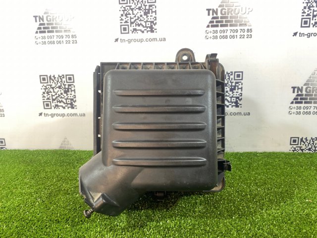 Корпус повітряного фільтра, нижня частина 68251799AA CHRYSLER