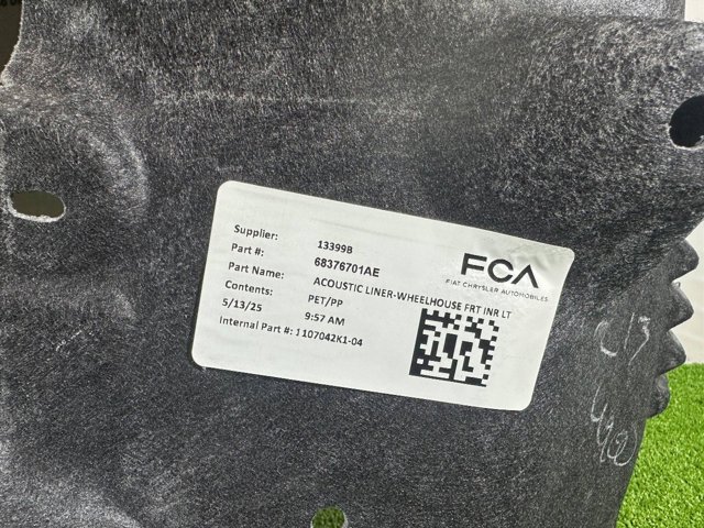 Підкрилок передній лівий 68376701AD CHRYSLER
