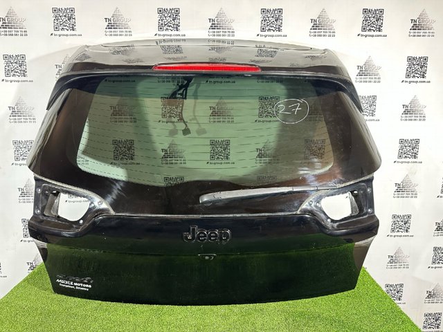 Задні двері багажника 68400801AA CHRYSLER