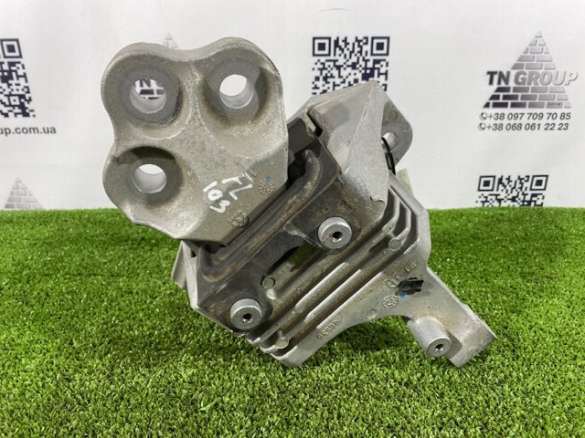 Подушка (опора) двигуна, ліва 68418876AB CHRYSLER