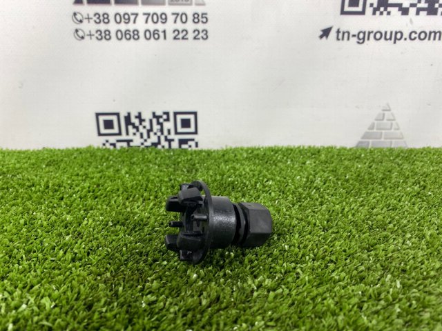 Буфер капота гумовий 68483908AA CHRYSLER