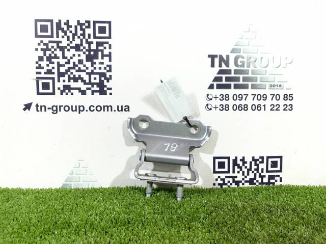 Петля третіх/п'ятих дверей 6881048220 TOYOTA